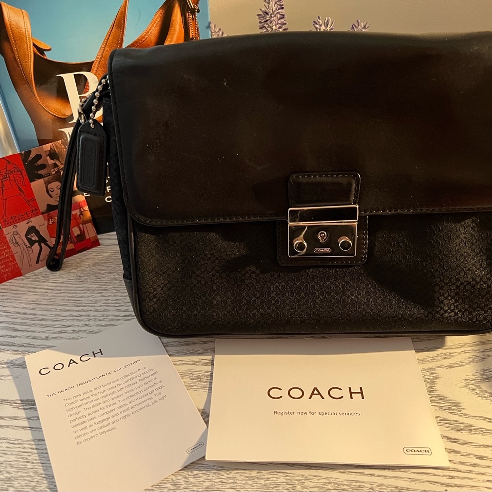 Vintage Coach Red Pebbled Leather Crossbody with Black Leather Tab Clutch - Picture 2 of 13
